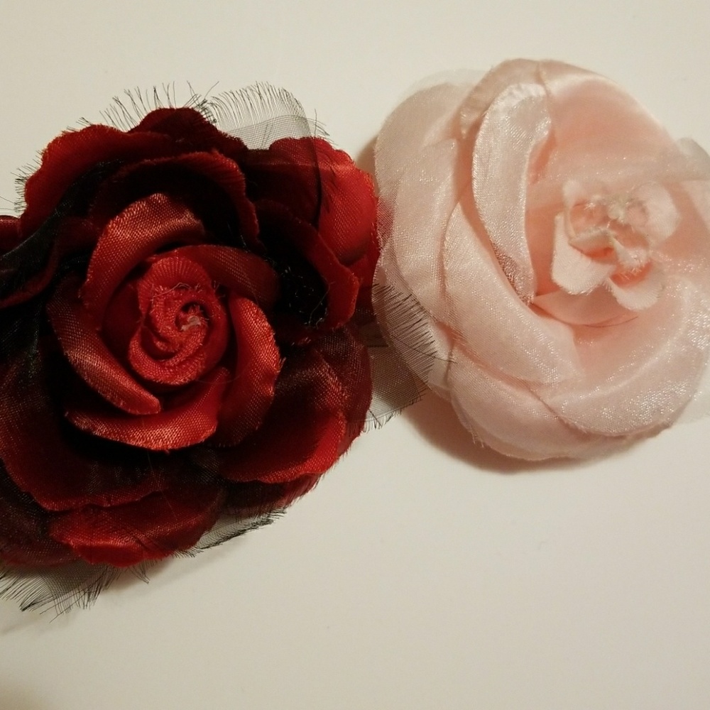 Flower brooch